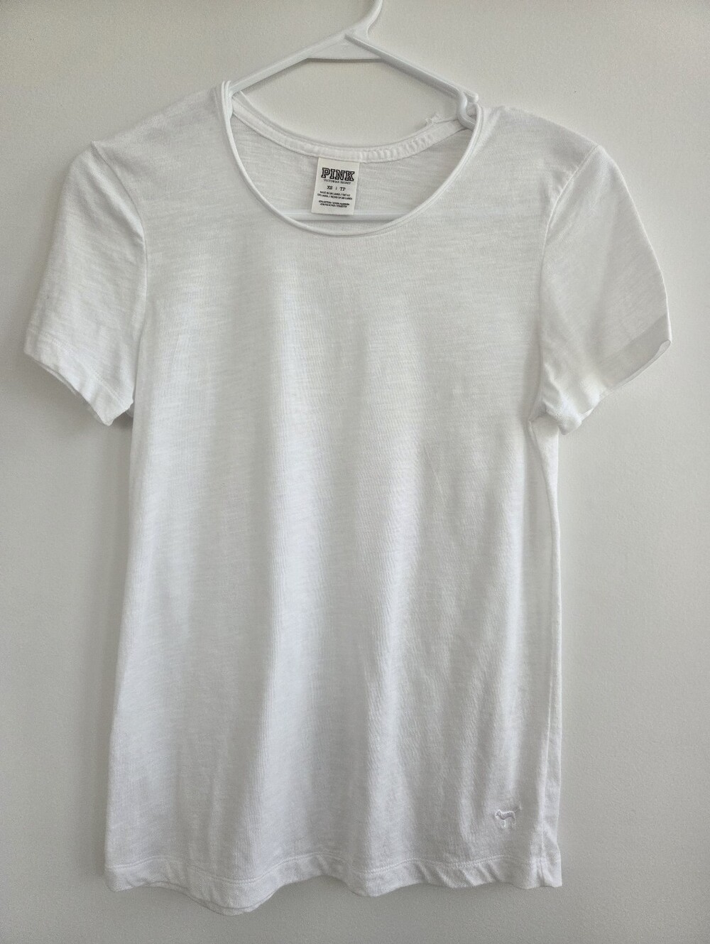 Victoria's Secret PINK Tee in White, Short Sleeve, Crew Distressed Tee, sz XS